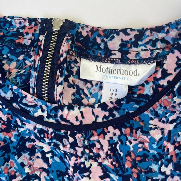 Motherhood Maternity Flowy Silhouette Tie Waist Top Gold zip Detail Size Small - Picture 5 of 9